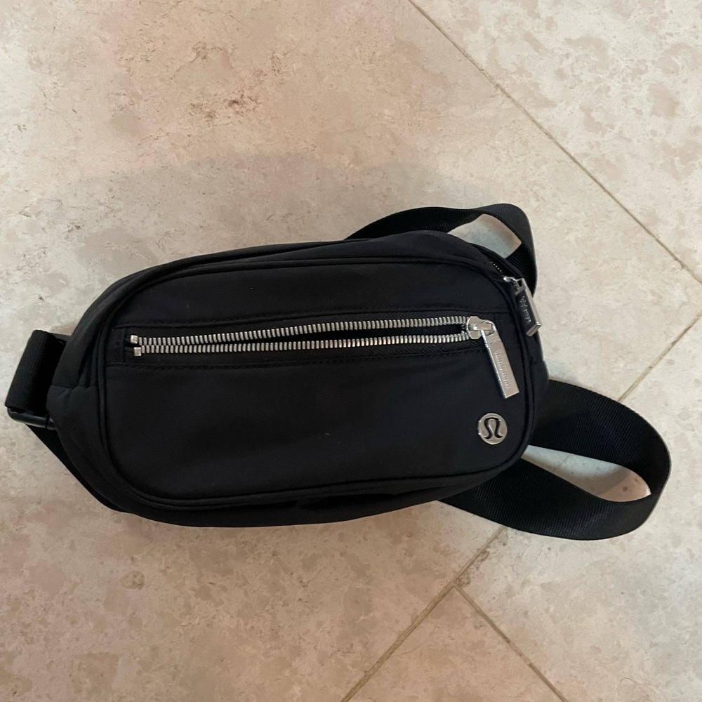 Lululemon belt bag